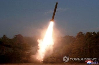 북한, 일주일만에 또 화력타격훈련…초대형 방사포 발사(종합)