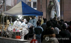 [1보] 코로나19 확진자 총 7천755명…어제 하루 242명 증가