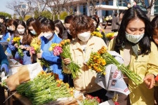 꽃으로 치유하는 코로나…사상구 화훼농가 돕기 장터