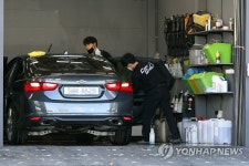 코로나19 걱정에 바빠진 세차장
