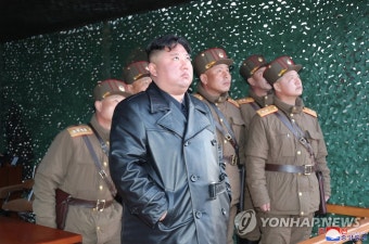 북한 김정은, 전술유도무기 시범사격훈련 참관
