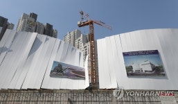 울산감리교회 신축 공사장서 크레인 부러져…주민 불안