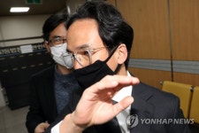 법정 향하는 조현범 대표
