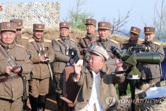 김정은, 포사격 훈련 지도