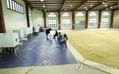 씨름장에서 소중한 한표