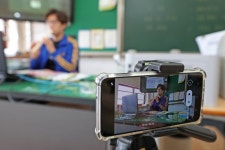 딴짓하는 학생 관심 어떻게 끌까…온라인 개학 맞은 현장 고민