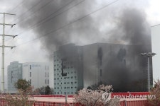 불길 치솟는 군포복합물류터미널