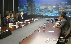 더존비즈온 방문한 유명희 통상교섭본부장