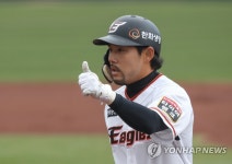 이용규 엄지 척