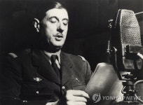 [특파원 시선] 두 샤를 드골, 코로나19, 서구라는 이름의 환영