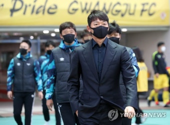 데뷔전 갖는 성남 김남일 감독