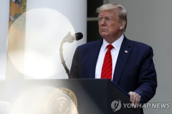 트럼프, 미중 무역합의 재협상 가능성에 