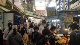 웃음꽃 핀 서문시장 재난지원금 효과