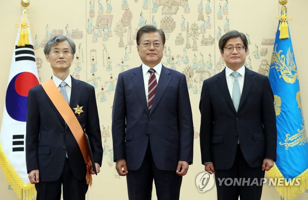 조희대 대법원장, 촛불행동에 직권남용 혐의로 고발되며 정치적 논란 확산