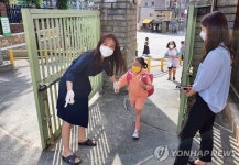 초중고·유치원 문 열었다…부산 14만3천명 등교