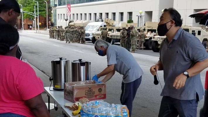 美애틀랜타 한인, '조지 플로이드' 시위대에 음료 제공 | 포토뉴스
