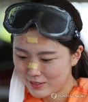 코로나19 선별진료소 진땀