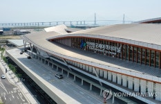 개장 일주일 앞둔 신국제여객터미널