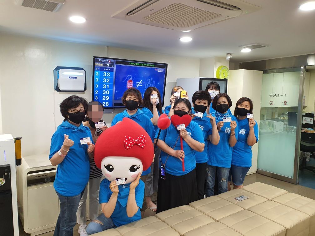 임영웅 팬클럽들, 데뷔 8주년 맞아 지역사회에 기부 활동 확산