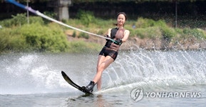더위 잊게 하는 짜릿한 수상스키