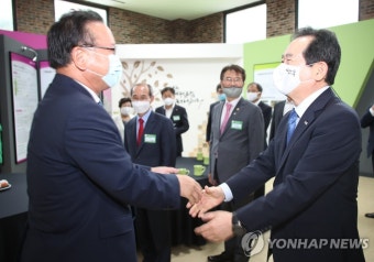 인사하는 정세균-김부겸
