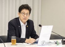 조명래 장관, 자생생물 소재 활용 화장품 업체 방문