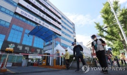 확진자 나온 병원주변 방역