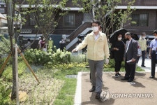 성동구청장, 용답 마을마당 조성사업 준공 현장순시