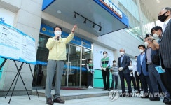 성동구립용답체육센터 소개하는 정원오 구청장