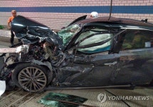 순천-완주 고속도로 오수1터널서 3중 추돌…4명 경상