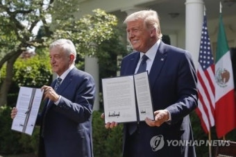 장벽까지 세운 트럼프, 멕시코 대통령에 