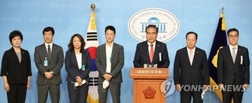 발언하는 미래통합당 박진 의원