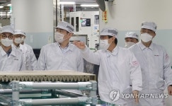 이재용 부회장, 삼성전기 부산사업장 현장점검