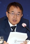 발언하는 김용기 일자리위원회 부위원장