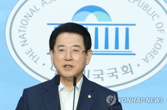 의대 신설 추진 의사 밝히는 김영록 전남지사