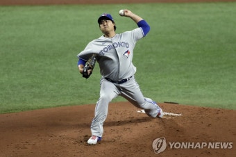 아쉬운 5회…토론토 1선발 류현진, 개막전서 4⅔이닝 3실점