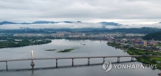 구름 이불 덮은 춘천