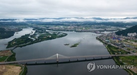 구름 이불 덮은 춘천