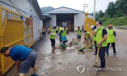 우리 믿고 힘내세요…충청·전북 자원봉사 손길에 복구 속도