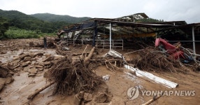 산사태 덮친 충주 축사