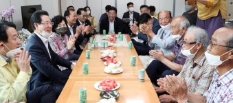 김영록 전남지사, 운영재개 경로당 방문 안전한 공간 되도록