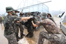 하나씩 정리되는 수해의 흔적