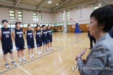 숭의여중 농구부 방문한 국가인권위원장