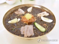 북한 음식외교 중심 옥류관 60주년…남북 사로잡은 냉면 맛