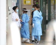 [속보] 서울 관악구 은천재활요양병원 관련 2명 추가 확진…누적 8명