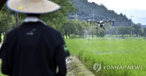 장수군 항공방제단, 드론 이용해 병해충 항공방제