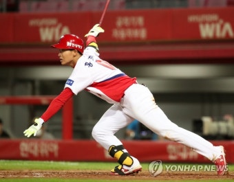신인 홍종표, 역동적인 타격