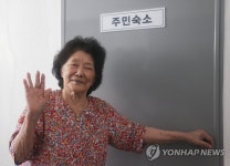 취재진 만난 독도 주민 김신열씨