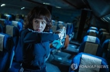 강인한 여성들의 귀환…현란한 액션 선보이는 언니들