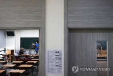 순천 유·초·중 원격수업 전환…다중시설 운영중단